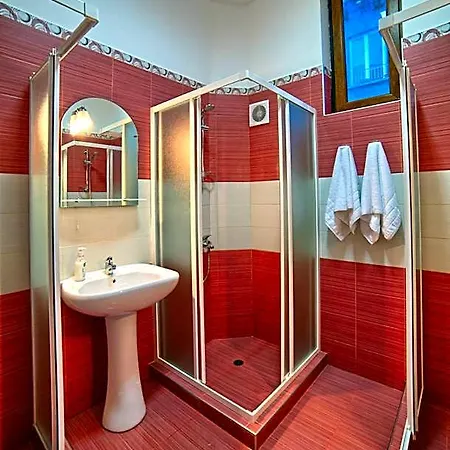 Guesthouse32 Szálloda 2*